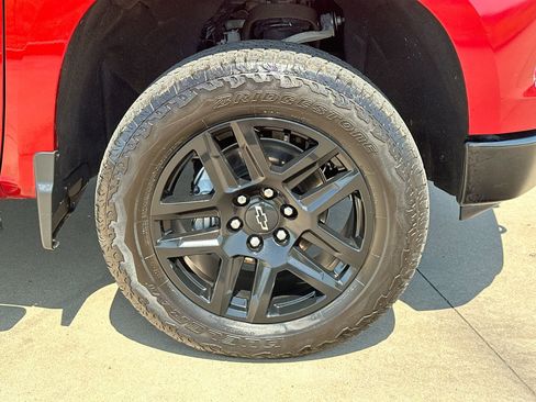 Used 2024 Chevrolet Silverado 1500 LT Trail Boss w/ Protection Package image 10