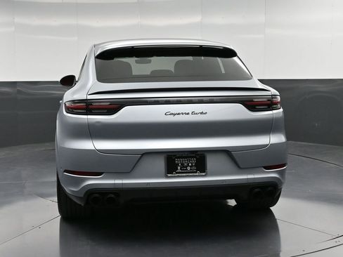 Certified 2022 Porsche Cayenne Turbo image 7