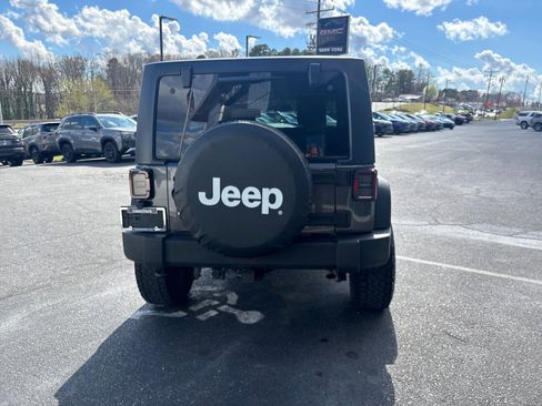 Used 2018 Jeep Wrangler Unlimited Sport S image 46