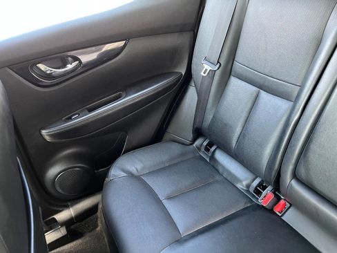 Used 2017 Nissan Rogue Sport SL w/ SL Premium Package image 26