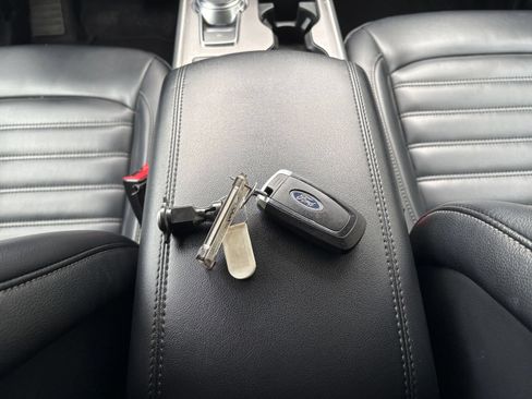 Used 2024 Ford Edge SEL AWD/4WD image 18