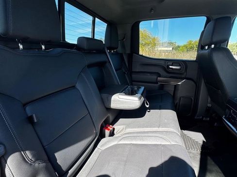 Used 2021 GMC Sierra 1500 SLT image 18