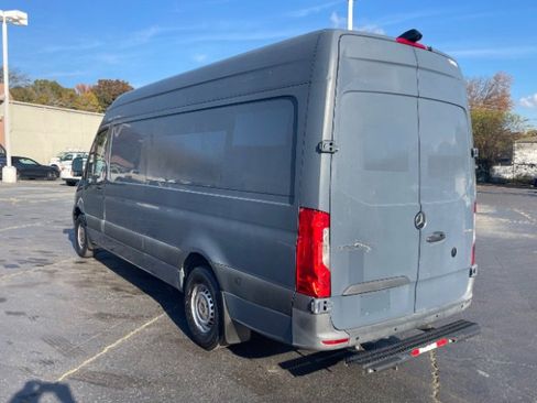 Used 2019 Mercedes-Benz Sprinter 170 image 3