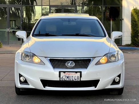 Used 2013 Lexus IS 250 Base 4dr Sedan w/ Premium Pkg Value Edition image 2