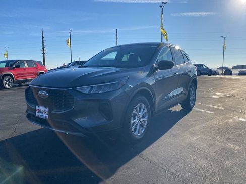 Used 2023 Ford Escape Active image 13