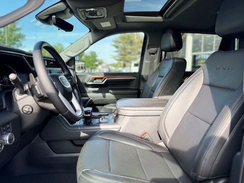 Used 2023 GMC Sierra 1500 Denali w/ Denali Reserve Package AWD/4WD image 15