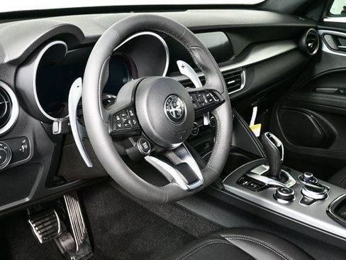 New 2025 Alfa Romeo Stelvio Sprint w/ Convenience Package AWD/4WD image 5