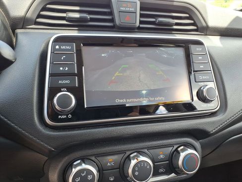 Used 2021 Nissan Versa S FWD image 13