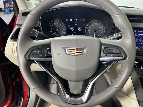 Used 2025 Cadillac XT6 Premium Luxury w/ Technology Package AWD/4WD image 14