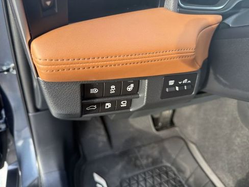 Certified 2021 Toyota Avalon Limited w/ Advanced Safety Package AWD/4WD image 11