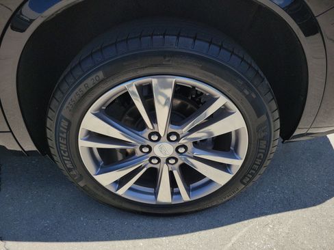 Certified 2023 Cadillac XT6 Premium Luxury AWD/4WD image 33