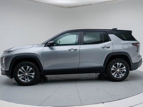 New 2026 Chevrolet Equinox LT w/ Convenience Package II image 3