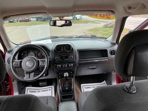 Used 2014 Jeep Patriot Latitude image 12