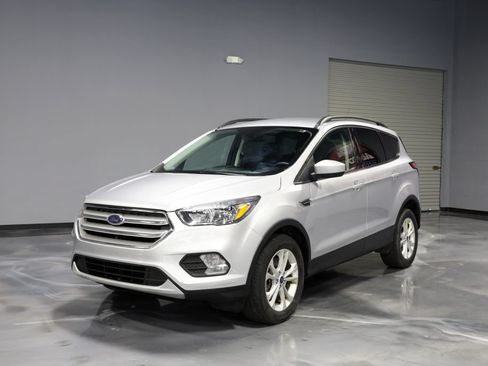 Used 2018 Ford Escape SE AWD/4WD image 3