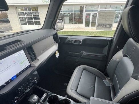 New 2025 Ford Bronco Outer Banks image 22