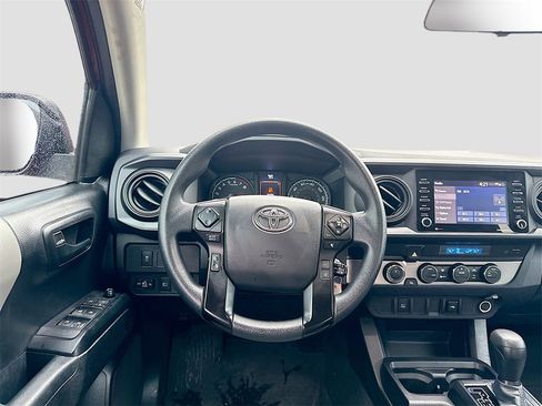 Used 2022 Toyota Tacoma SR image 22
