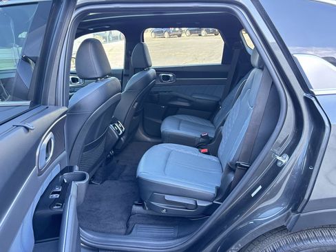 Used 2025 Kia Sorento SX Prestige AWD/4WD image 6