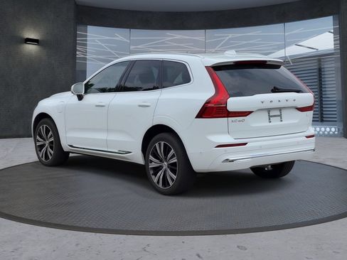 Used 2023 Volvo XC60 T8 Ultimate AWD/4WD image 3