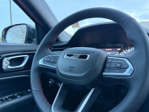 New 2026 Jeep Compass Trailhawk w/ Trailer Tow Group image 25