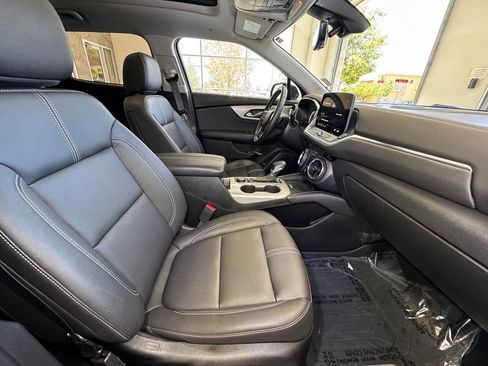 Used 2025 Chevrolet Blazer LT w/ Sound & Technology Package FWD image 47