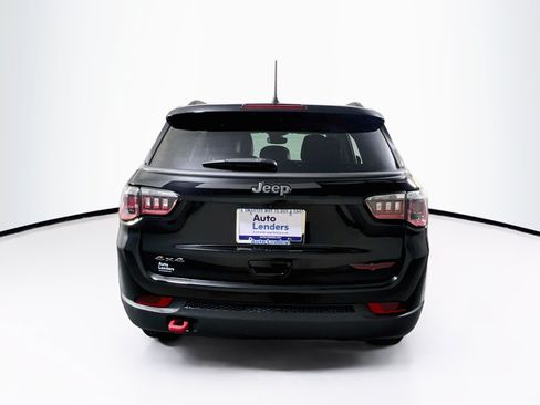 Used 2022 Jeep Compass Trailhawk w/ Trailhawk Convenience Group AWD/4WD image 6