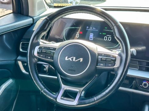 Used 2023 Kia Sportage EX AWD/4WD image 16