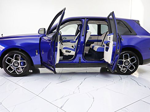 Used 2023 Rolls-Royce Cullinan Black Badge w/ Driver's Package AWD/4WD image 4