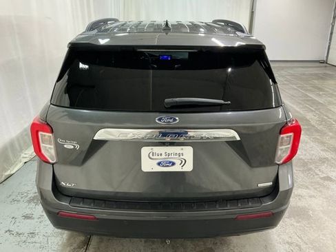 Used 2020 Ford Explorer XLT RWD image 5