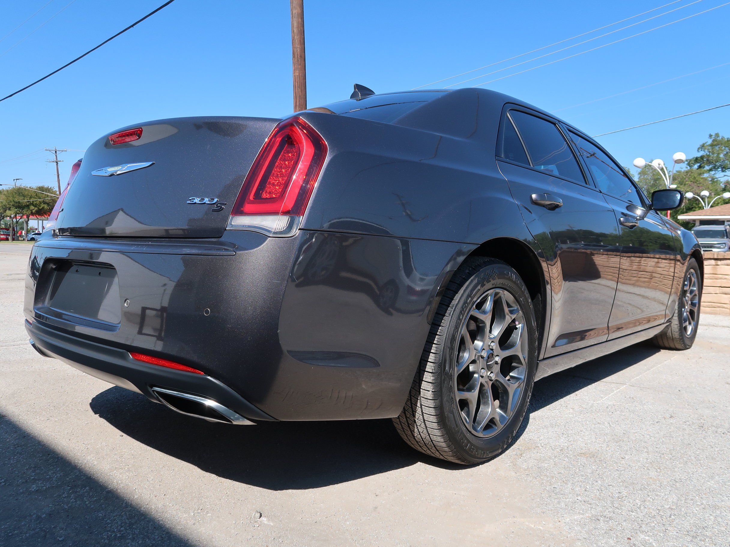 Used 2017 Chrysler 300 S w/ 300S Premium Group AWD/4WD image 8