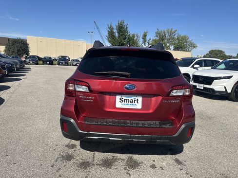 Used 2018 Subaru Outback 2.5i Premium AWD/4WD image 9