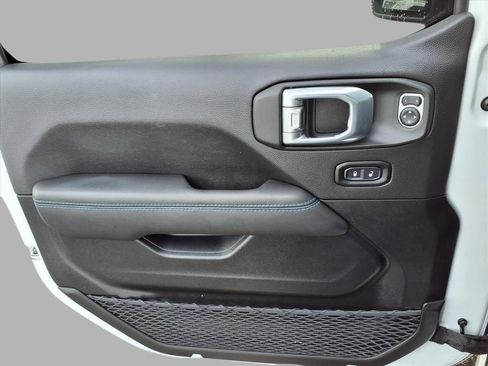 Used 2022 Jeep Wrangler Unlimited Rubicon 4xe w/ Steel Bumper Group image 16