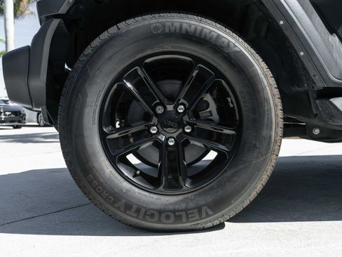 Used 2021 Jeep Wrangler Unlimited Sport image 31