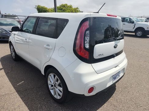 Used 2017 Kia Soul + FWD image 11