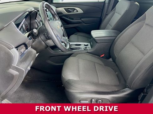 Used 2022 Chevrolet Traverse LT image 3