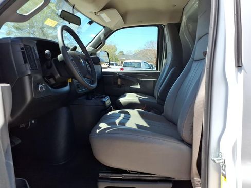 New 2026 Chevrolet Express 2500 Extended w/ Driver Convenience Package RWD image 18