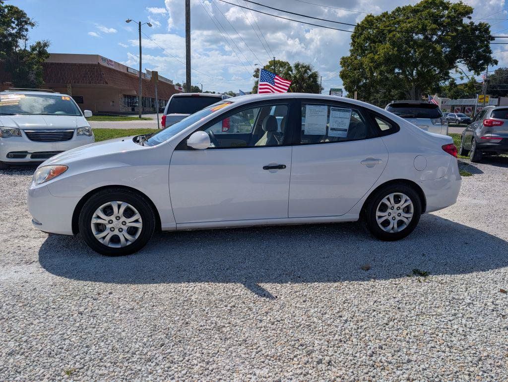 Used 2010 Hyundai Elantra GLS FWD image 5