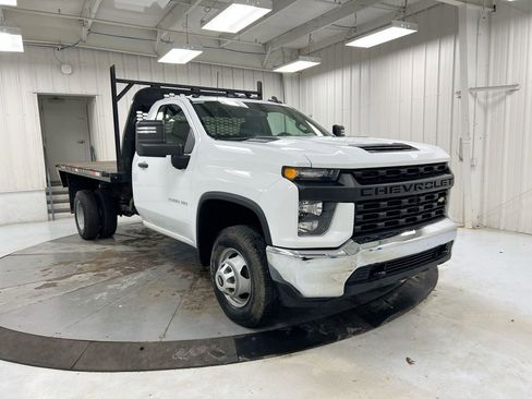 Used 2021 Chevrolet Silverado 3500 W/T w/ WT Convenience Package AWD/4WD image 2