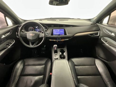 Used 2019 Cadillac XT4 Premium Luxury w/ Cold Weather Package image 10
