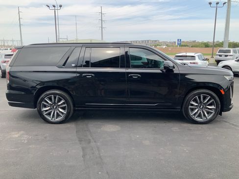Used 2022 Cadillac Escalade ESV Sport Platinum AWD/4WD image 5