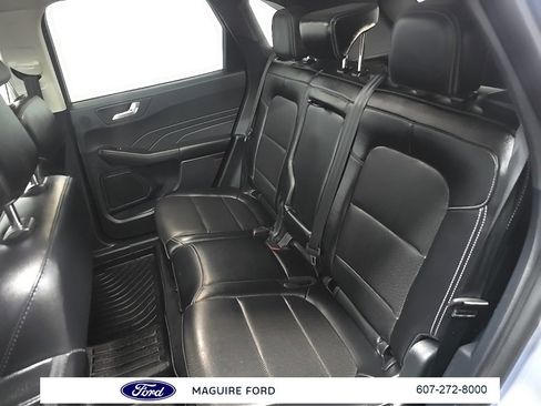Used 2022 Ford Escape SEL w/ Technology Package image 32