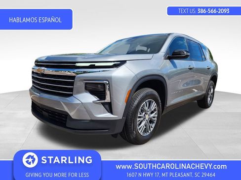 New 2025 Chevrolet Traverse LT image 1