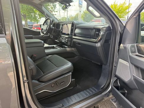 Used 2023 Ford F350 Lariat w/ Lariat Ultimate Package AWD/4WD image 15