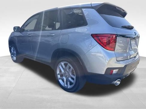 Used 2025 Honda Passport EX-L image 8