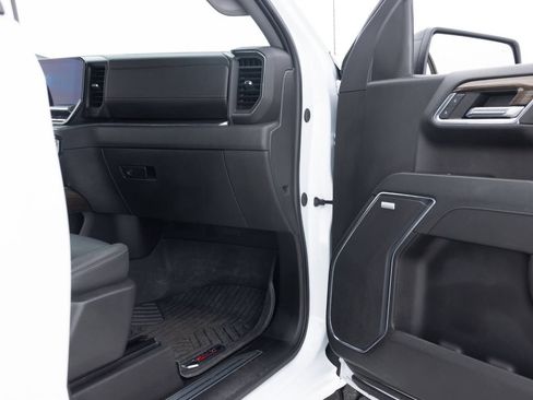 Used 2024 Chevrolet Silverado 1500 LT Trail Boss w/ LT Trail Boss Premium Package image 32