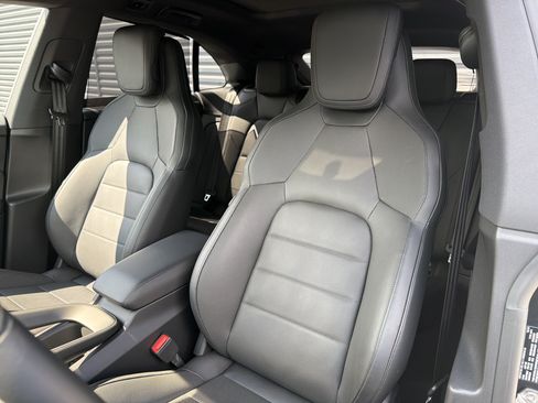New 2025 Porsche Macan 4 Electric AWD/4WD image 23