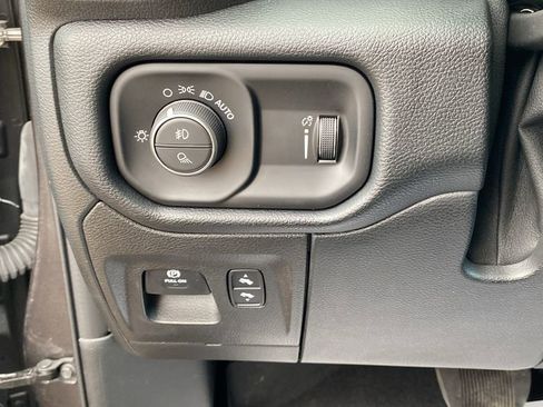 Used 2021 RAM 1500 Big Horn AWD/4WD image 30