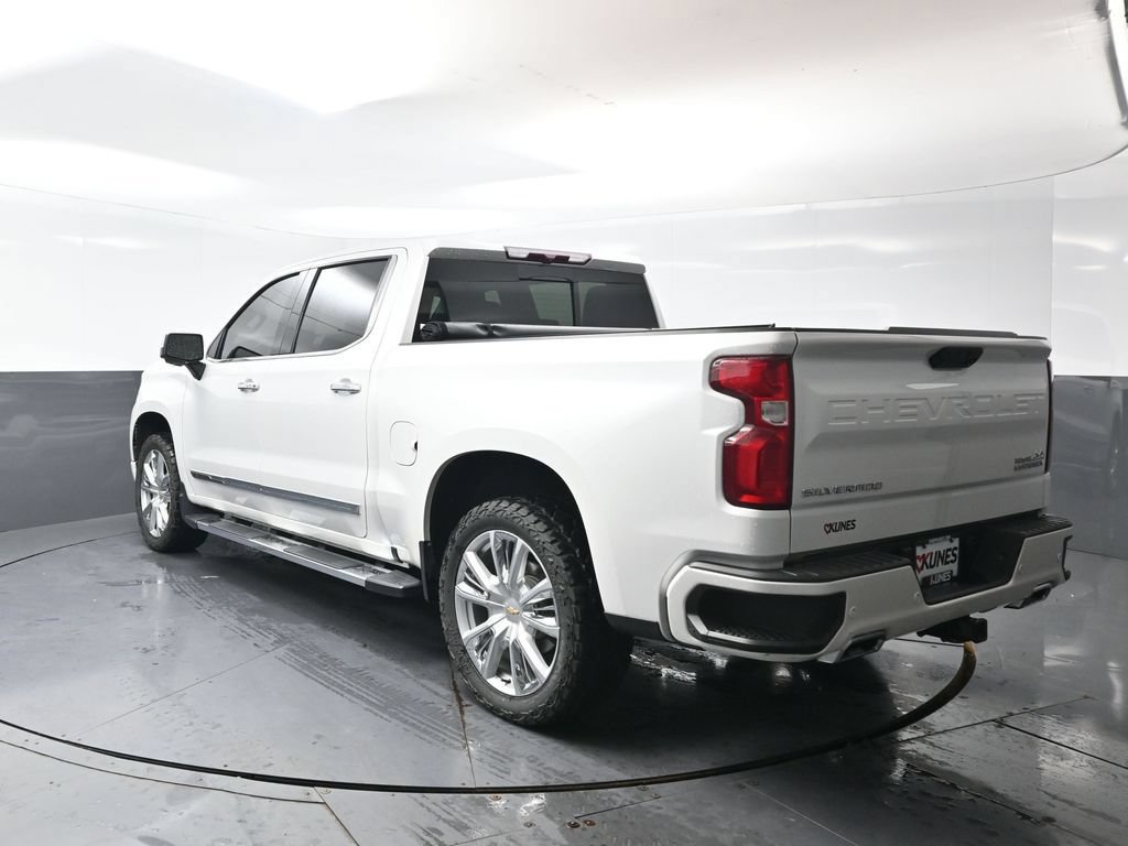 Used 2022 Chevrolet Silverado 1500 High Country w/ High Country Premium Package AWD/4WD image 12