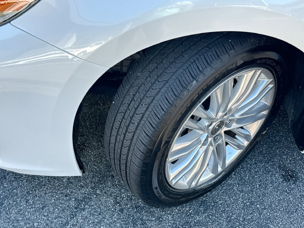 Used 2015 Lexus ES 350 w/ Luxury Package FWD image 25