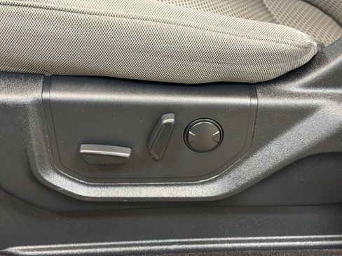 Used 2019 Ford F150 XLT w/ Equipment Group 302A Luxury AWD/4WD image 12