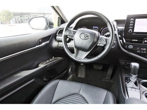 Used 2024 Toyota Camry SE w/ Convenience Package FWD image 8